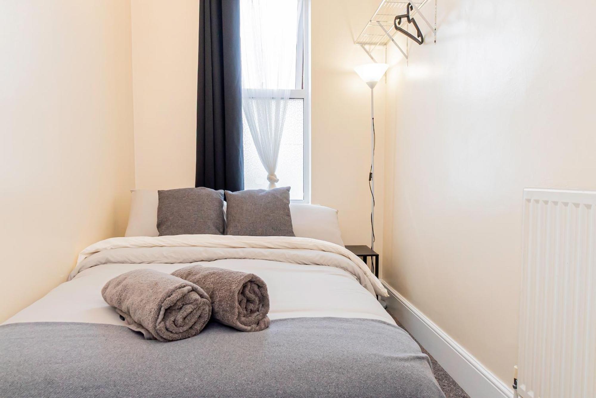 Shirley House 5, Guest House, Self Catering, Self Check In With Smart Locks, Use Of Fully Equipped Kitchen, Close To City Centre, Ideal For Longer Stays And Fawley Contractors Southampton Esterno foto