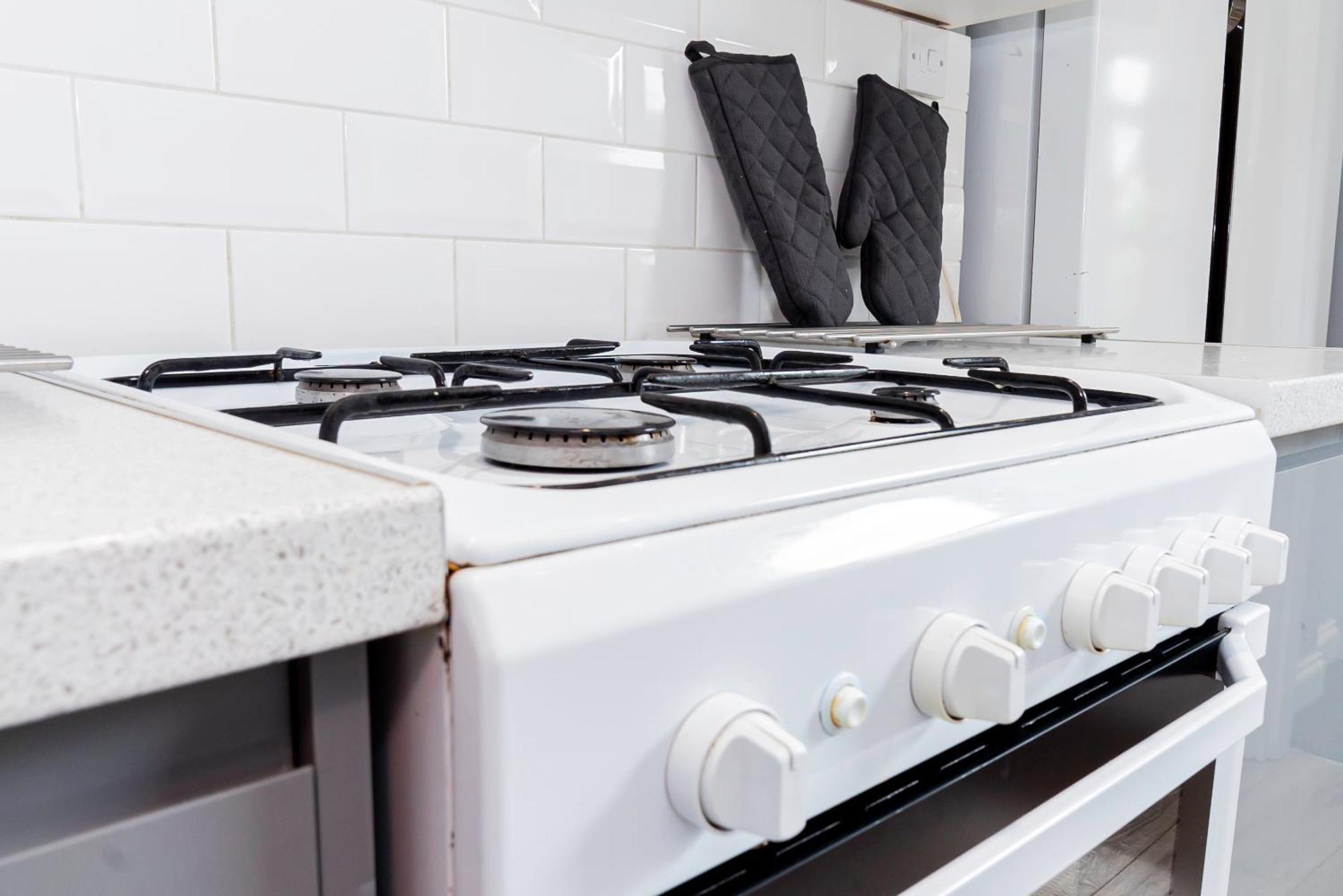 Shirley House 5, Guest House, Self Catering, Self Check In With Smart Locks, Use Of Fully Equipped Kitchen, Close To City Centre, Ideal For Longer Stays And Fawley Contractors Southampton Esterno foto