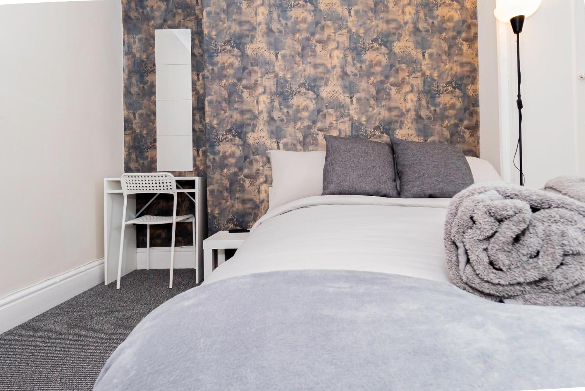 Shirley House 5, Guest House, Self Catering, Self Check In With Smart Locks, Use Of Fully Equipped Kitchen, Close To City Centre, Ideal For Longer Stays And Fawley Contractors Southampton Esterno foto