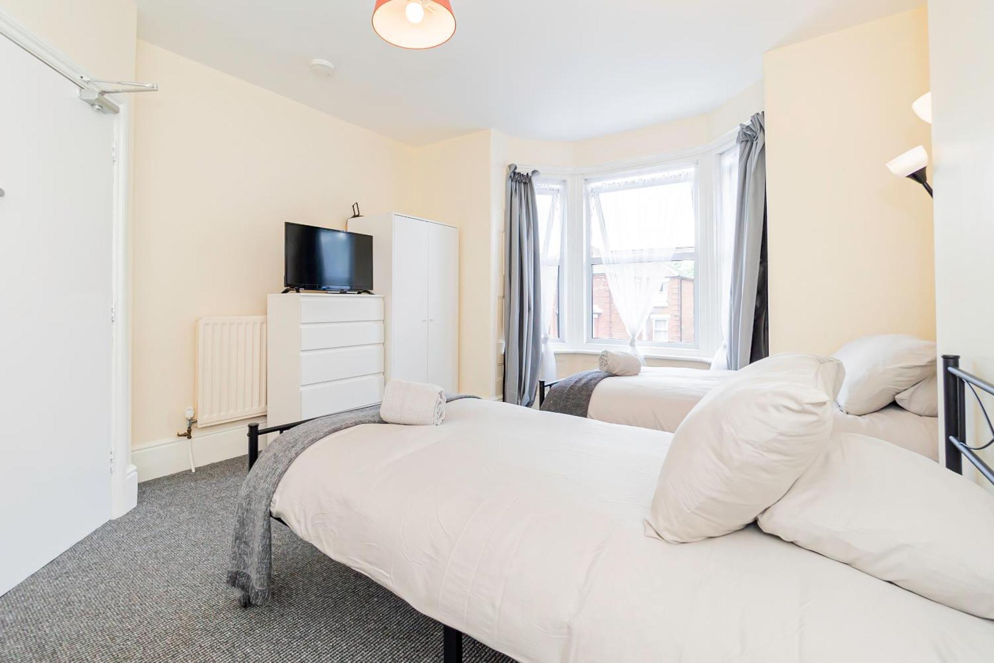 Shirley House 5, Guest House, Self Catering, Self Check In With Smart Locks, Use Of Fully Equipped Kitchen, Close To City Centre, Ideal For Longer Stays And Fawley Contractors Southampton Esterno foto